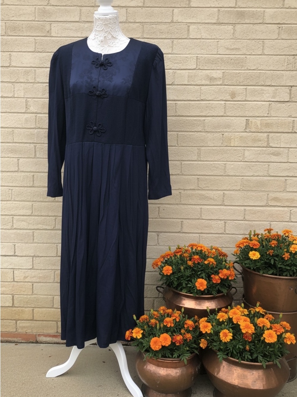 Vintage midnight blue lady darby dress